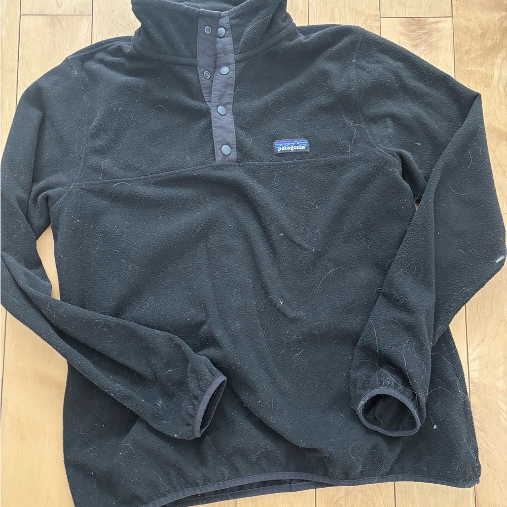 Patagonia black women  Snap-T Fleece